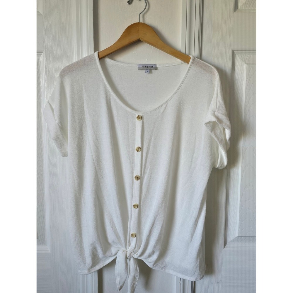 Set The Stage White Short Sleeve Tie Back Lightweight Knit Top XL‎